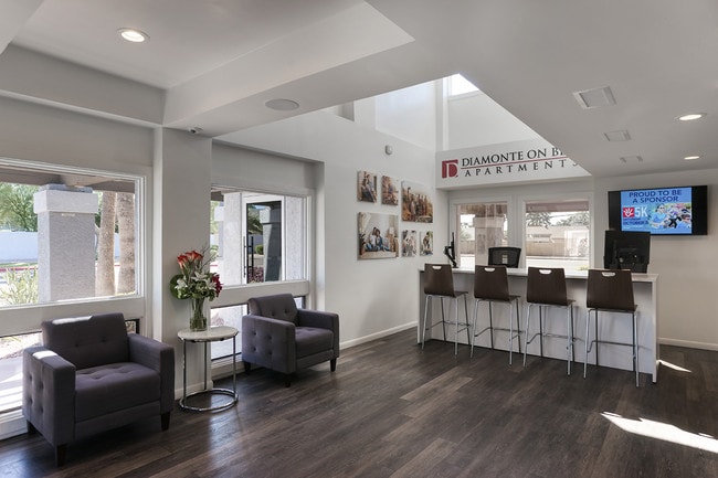 Photo - Diamonte on Bell