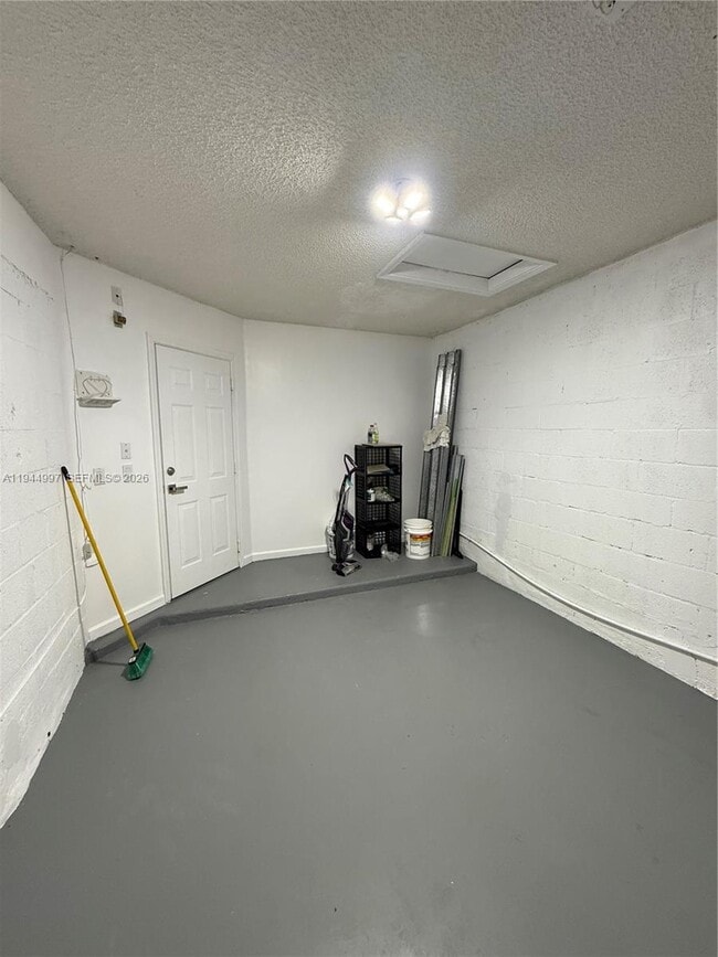 Photo - 973 Imperial Lake Rd