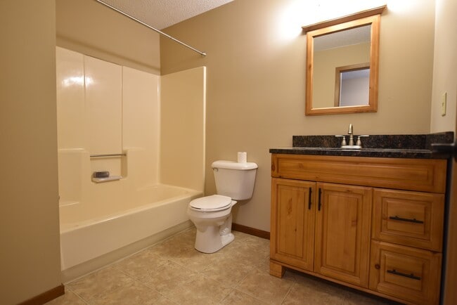 Photo - 924 4th St SW Unit 207