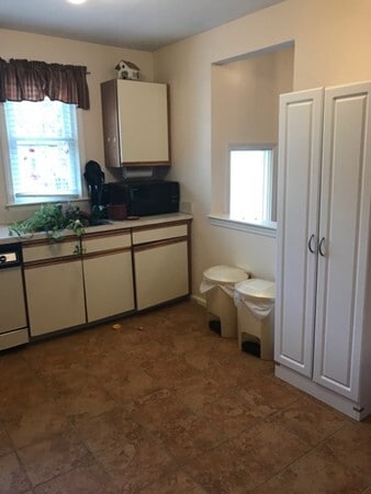 Photo - 35 Lamplighter Ln