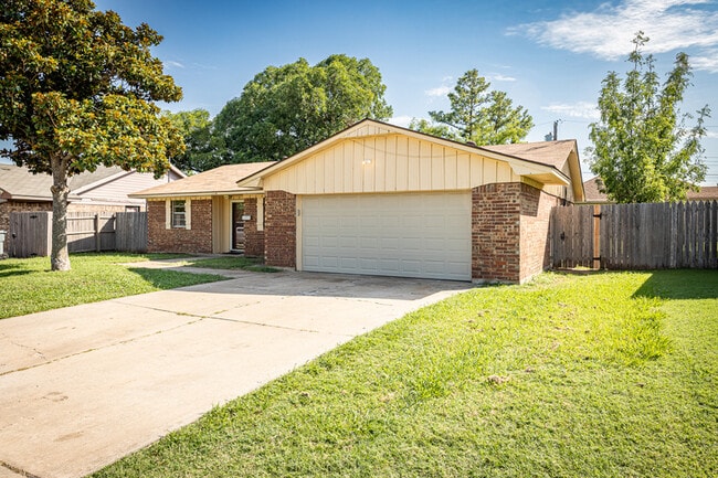 Building Photo - 4708 NW Cheryl Blvd