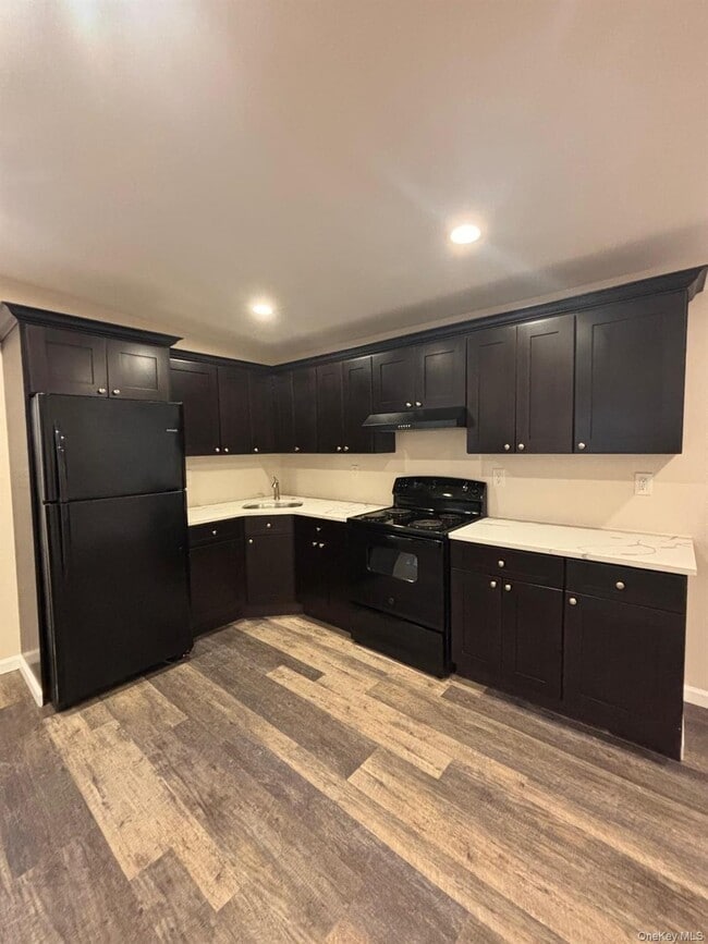 Photo - 855 Meade Ave