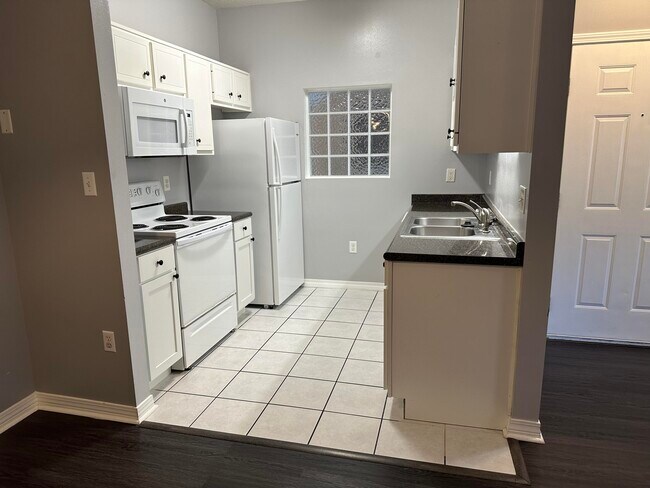 Photo - 1501 Partin Dr N Unit 119