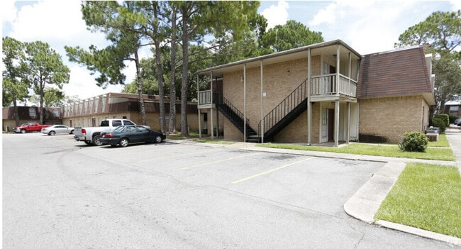 Photo - Broadmoor Plantation Apartments