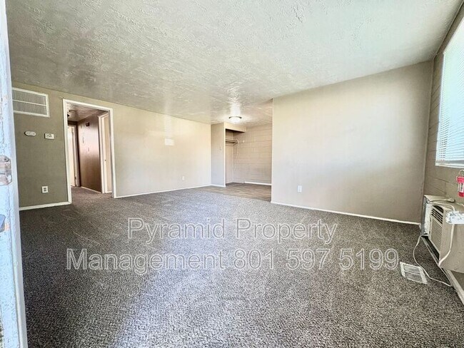 Photo - 805 S Cheyenne St