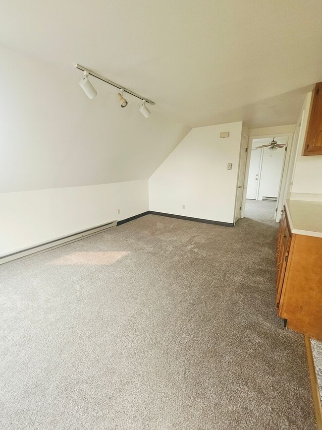 Photo - 731-733 Lincoln Ave. Unit 3rd Floor