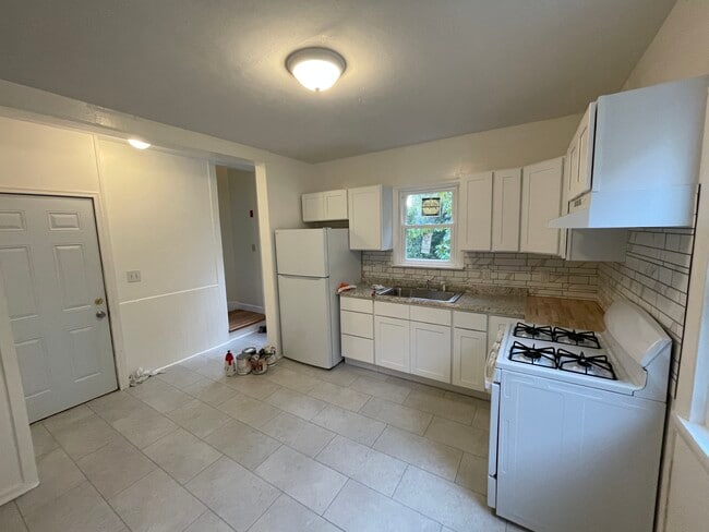 Photo - 50 Lawrence St