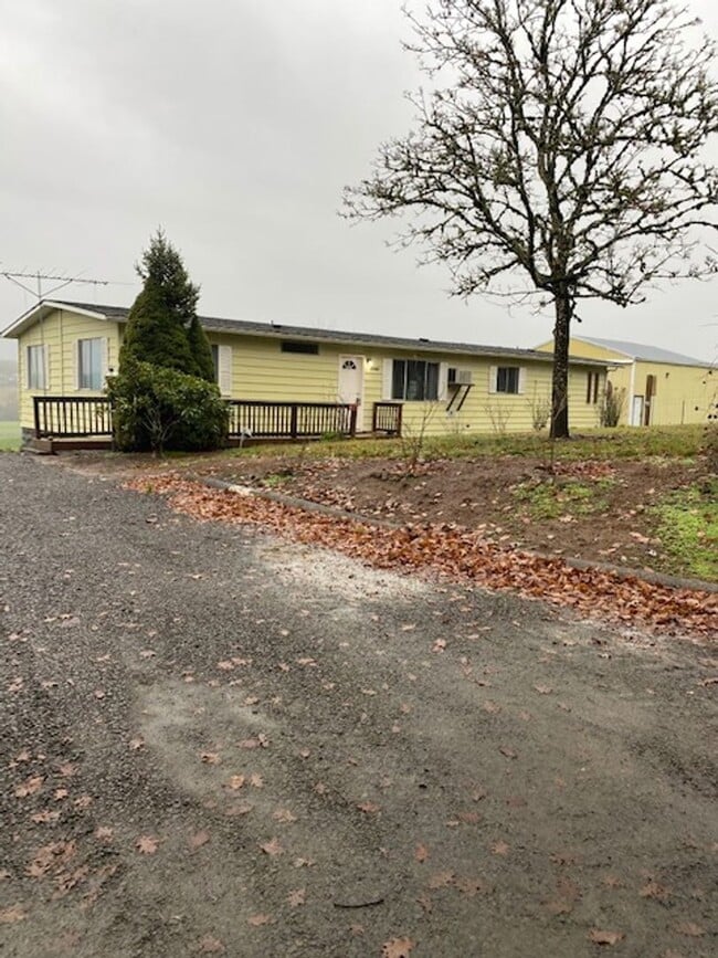 Photo - 21380 NW Goodrich Rd