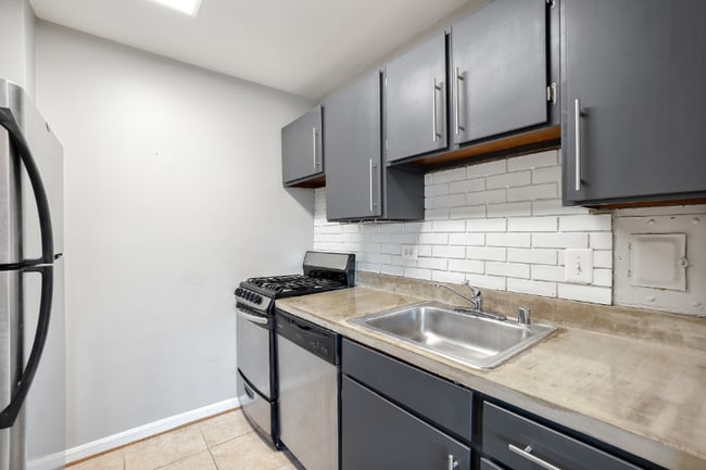 Photo - 1900 Lyttonsville Rd Unit 1101