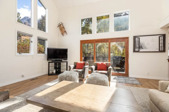 Photo - 7430 S Wasatch Blvd Unidad SI ID1597569P