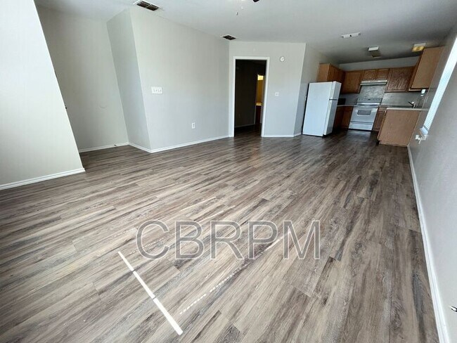 Photo - 1118 82nd St