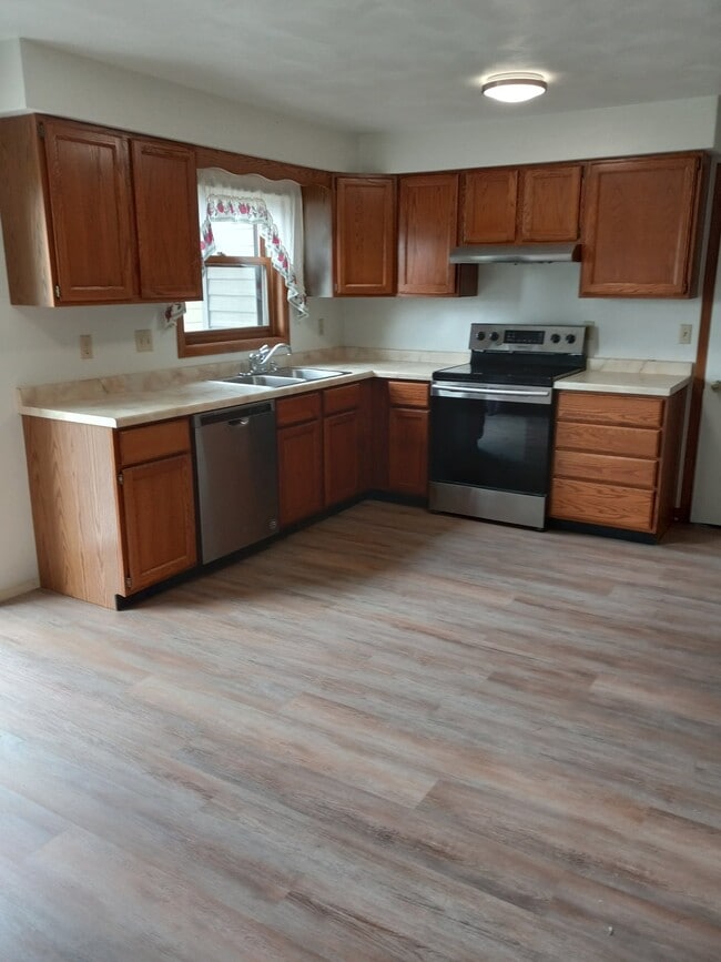 Photo - 1244 Primrose Ln Unit 0