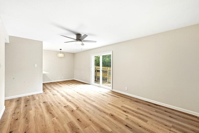 Photo - 7801 Shoal Creek Blvd Unidad 140