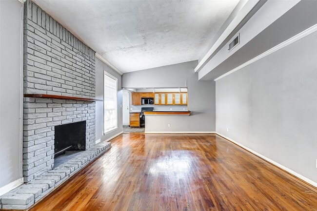 Photo - 5519 Burlinghall Dr