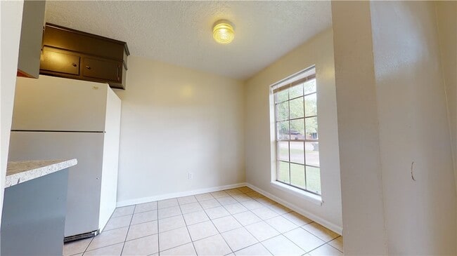 Photo - 814 Concho Pl