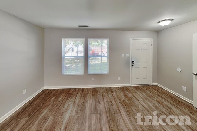 2624 Stream Bank Dr