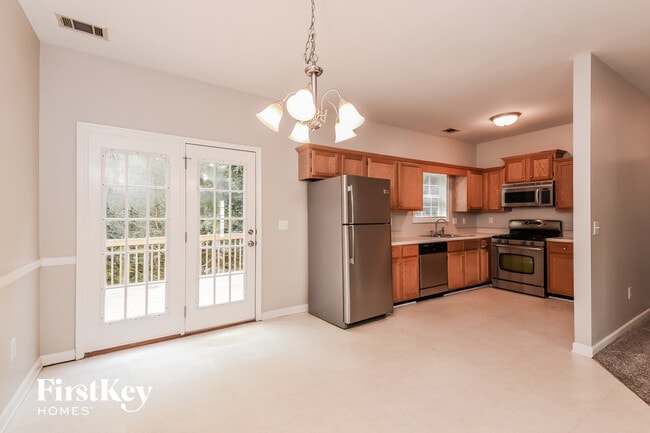 Photo - 135 Lexington Ct