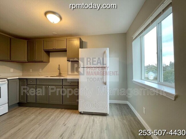 Photo - 4849 S Yakima Ave Condo Unit 4