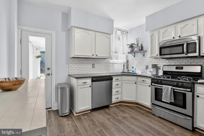 Photo - 2440 E Gordon St