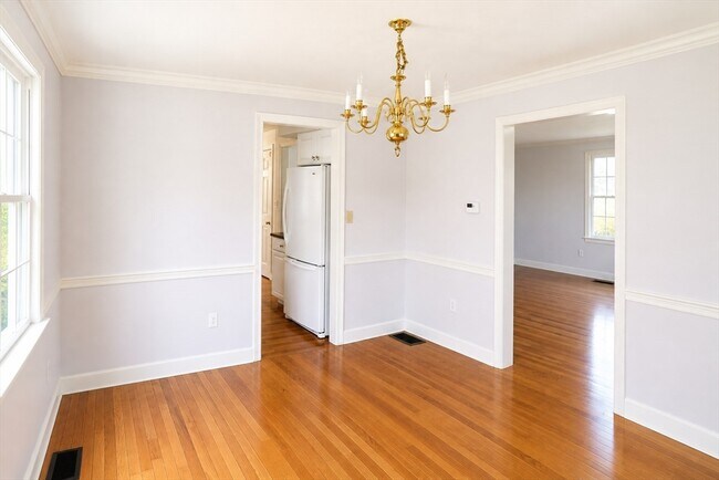 8 Baker Ave