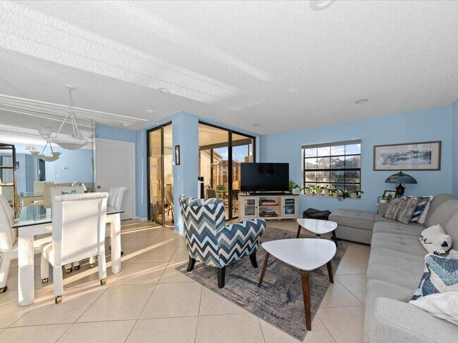 Photo - 5415 Verona Dr Unit C