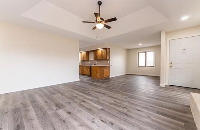 Photo - 613-615 E Redwood Unidad 613 E Redwood St