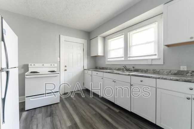 Photo - 1411 N Belleview Pl