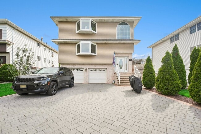 19 Acorn Rd