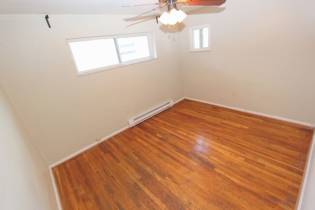 Photo - NEVILLE COMMONS -- 159