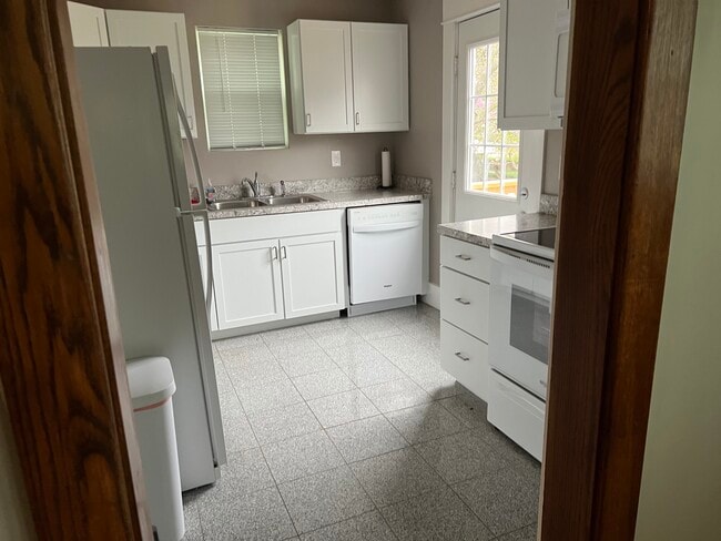 Photo - 1136 Peach St