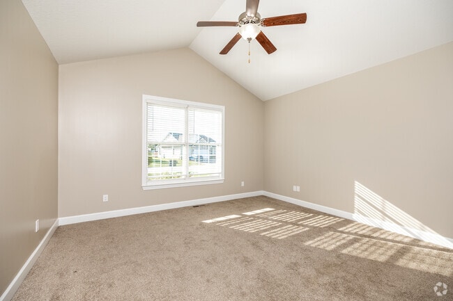 3BR, 2.5BA - Kite/2,456 SF