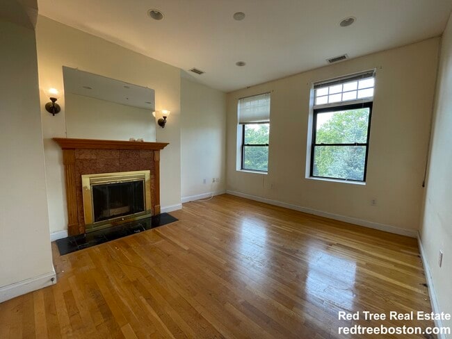 Photo - 1801 Beacon St