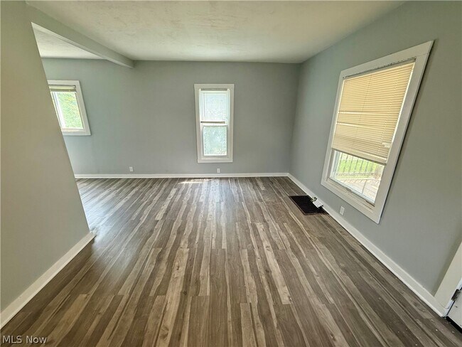 Photo - 1305 Curtis St