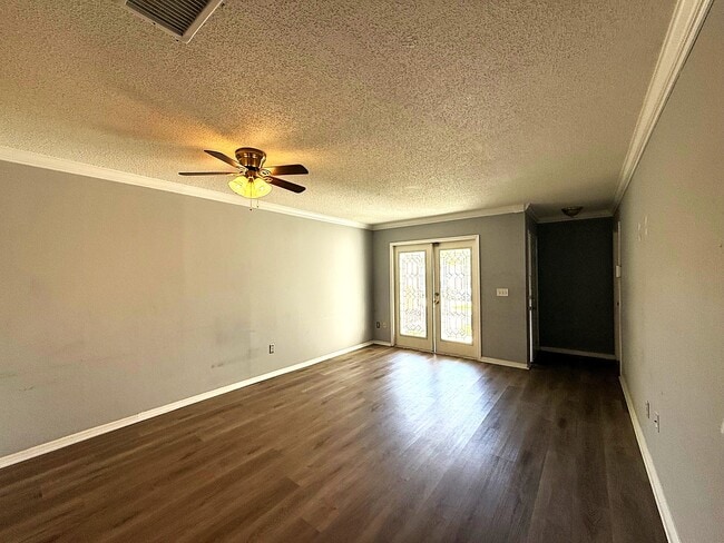 Photo - 5401 Pinetrail Way