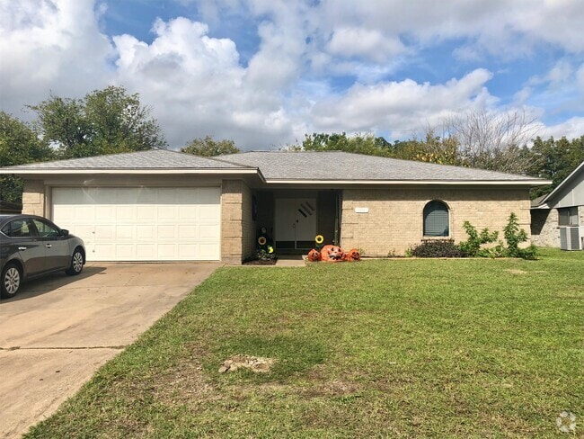Building Photo - 1411 Holik Dr Rental
