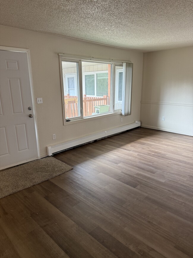 Photo - 100 B St Unit 9