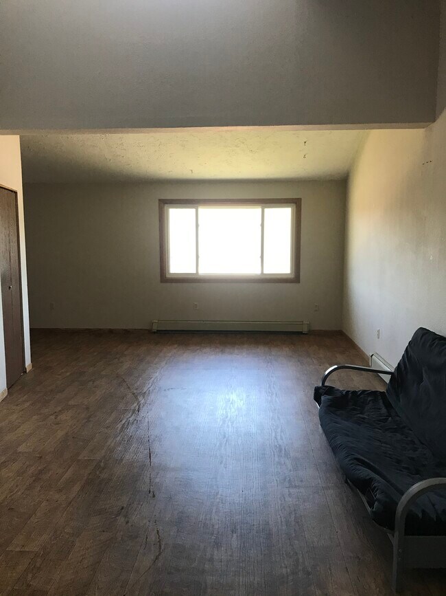 Photo - 1218 24th St W