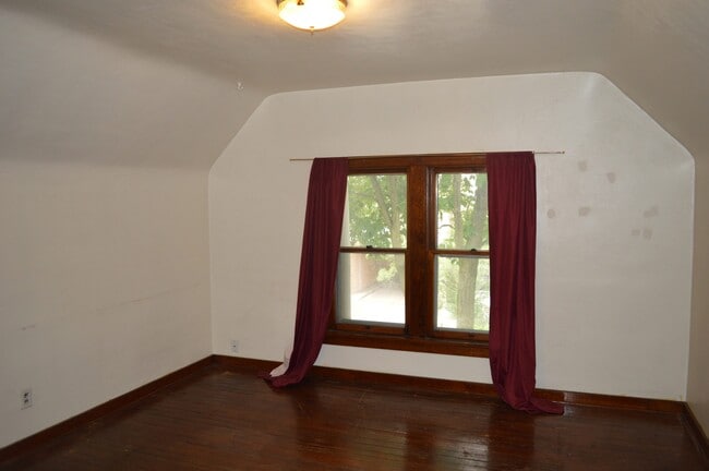 Photo - 16 N Broom St Unit 3