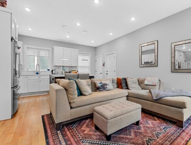 Photo - 25 Chilcott Pl Unit 1