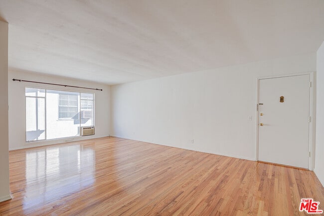 Photo - 1055 S Wooster St Unit 8