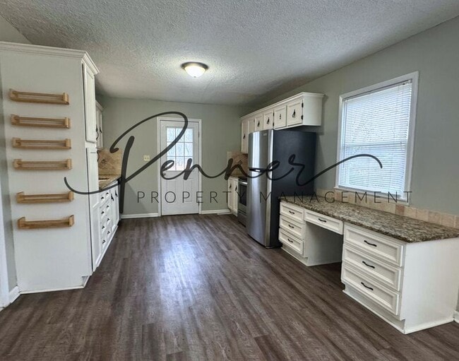 Photo - 513 NW Ward Ln