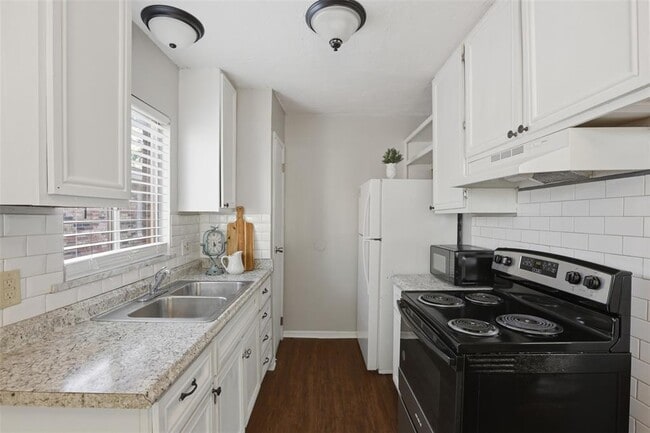 Photo - 905 Craig Dr