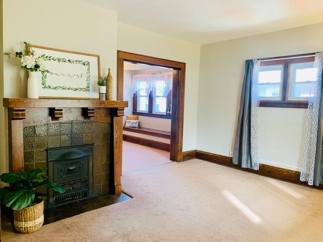 Living Room - 111 Amherst Dr Unidad 111 Amherst