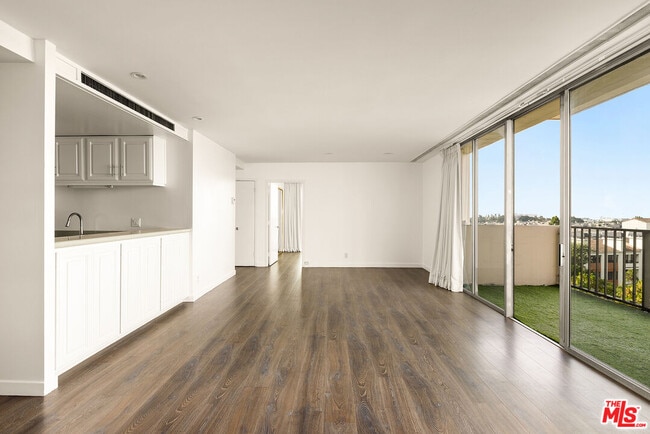 2170 Century Pk E Unit 1109