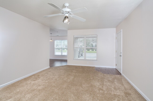 Living Room - Cardinal Pointe at the Highlands