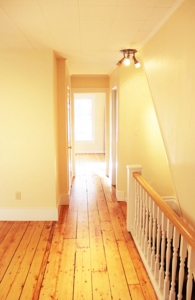 Photo - 145 N Union St Unidad APT 2