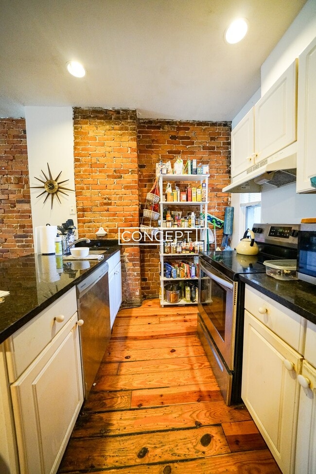 Photo - 216 Hemenway St Unit 1