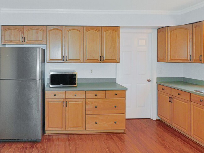 Photo - 1332 Redwood Cir