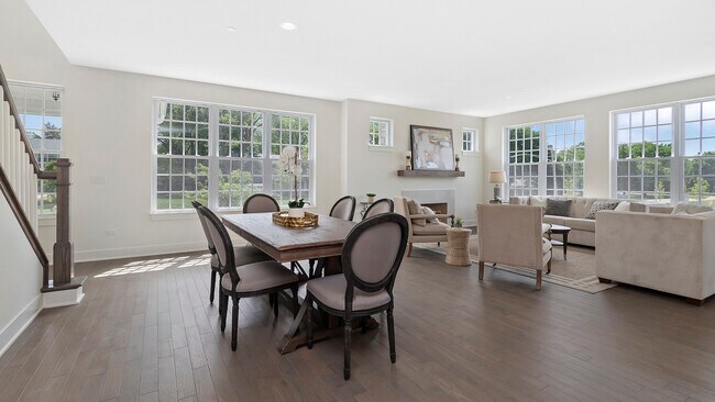 Photo - 724 Derby Ln