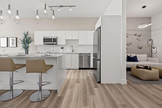 Photo - 101 Diplomat Pkwy Unidad 1405